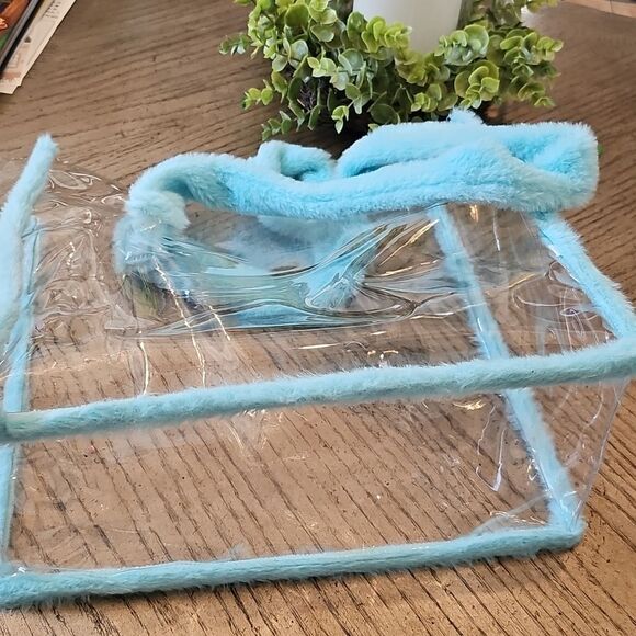 Clear Tote Fuzzy Blue Handles - Picture 5 of 9